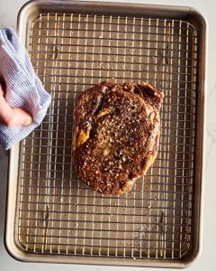 how to reheat steak in oven