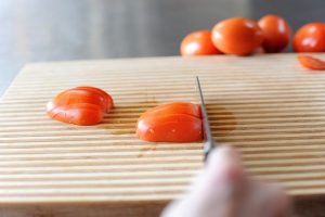 how to cut roma tomatoes