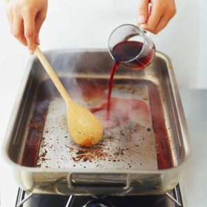 what does it mean to deglaze a pan