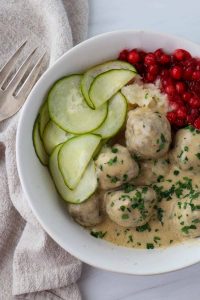 what goes with swedish meatballs
