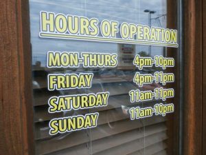 what time does texas roadhouse close tonight