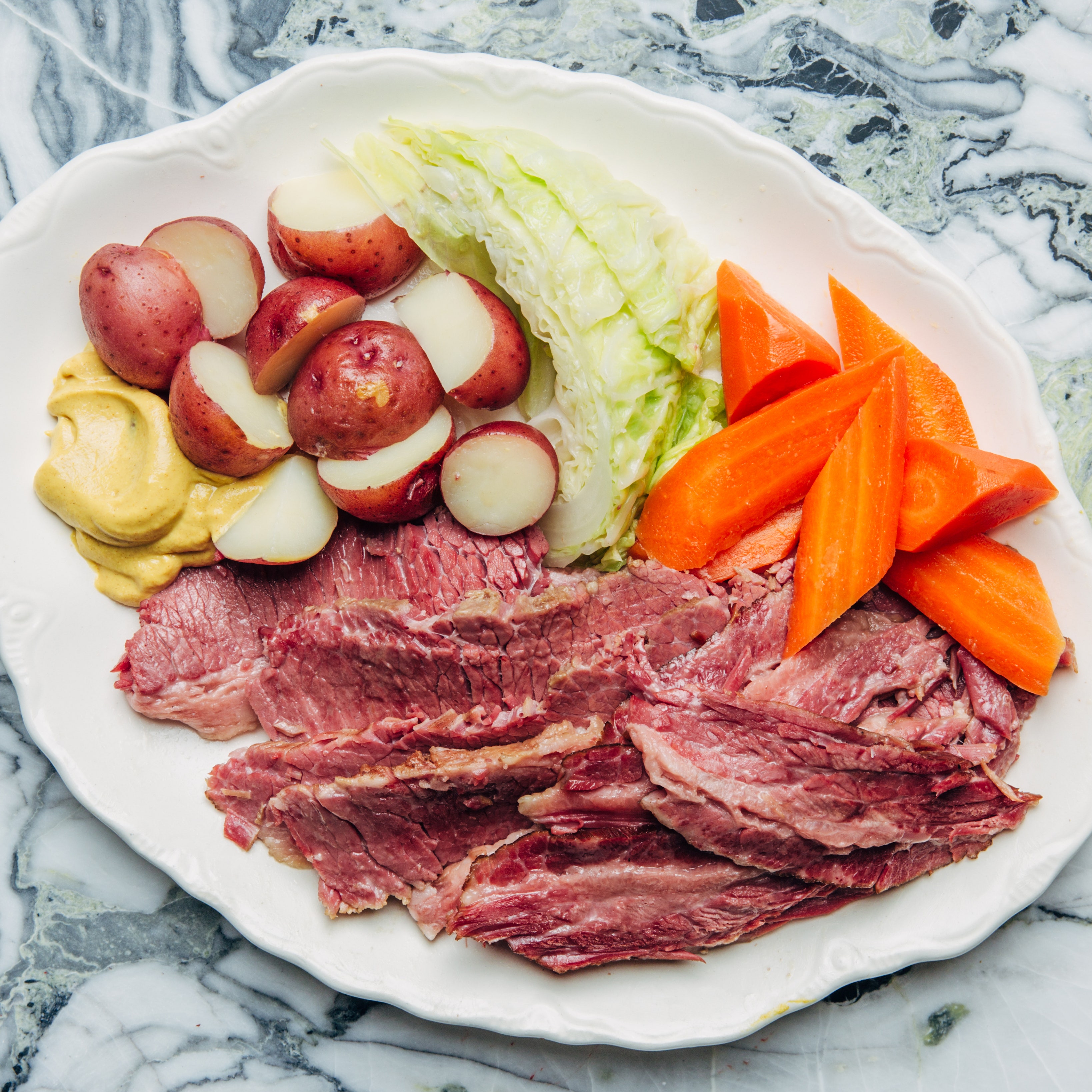 what to eat with corned beef