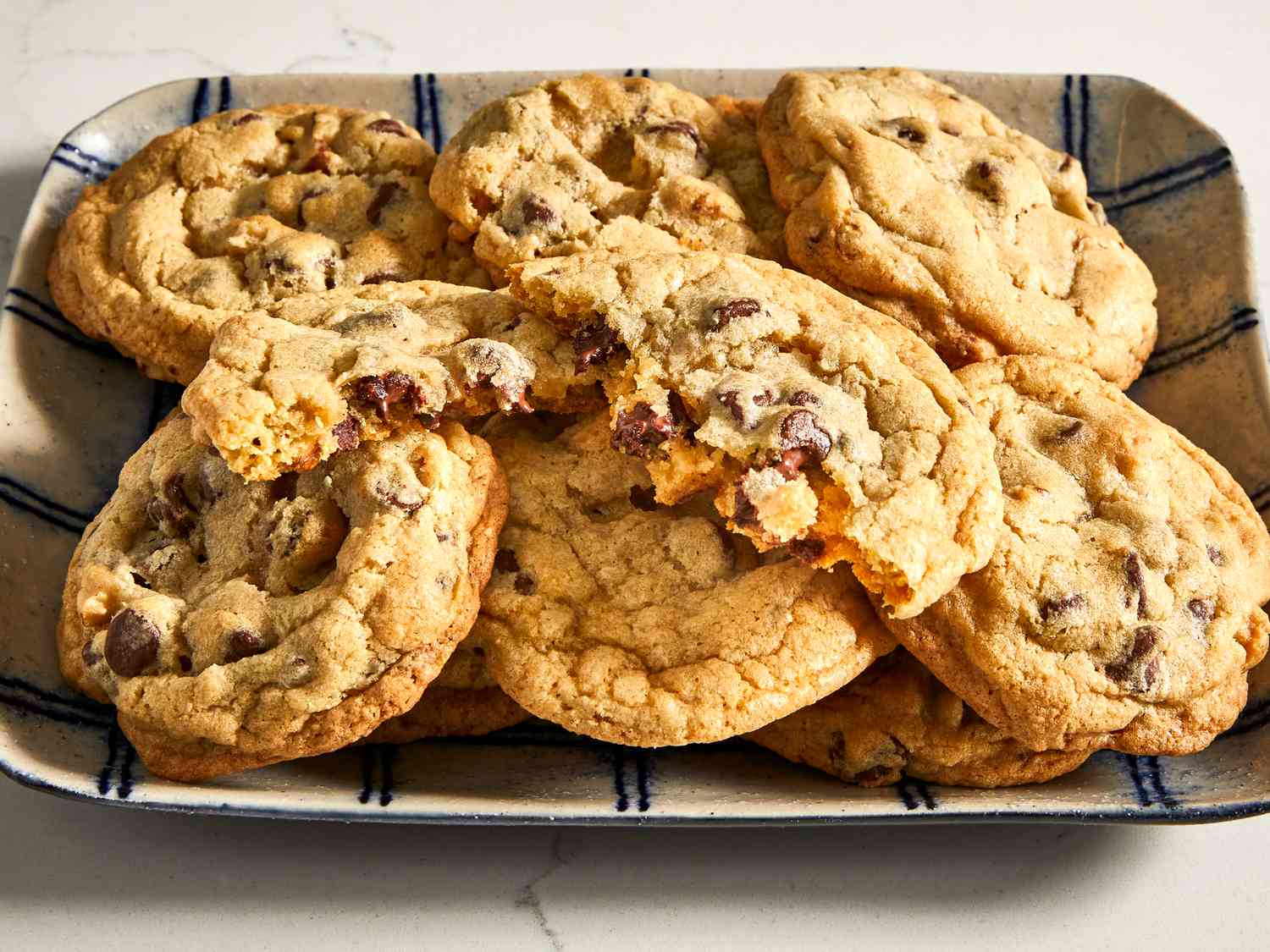 how long do chocoalte chip cookies need to be baked