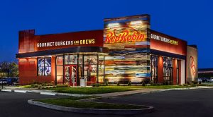 what time does red robin close