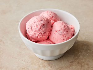 how to make strawberry ice cream