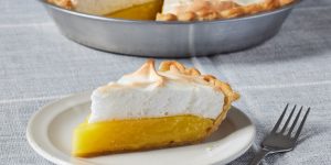 what does lemon do in pies