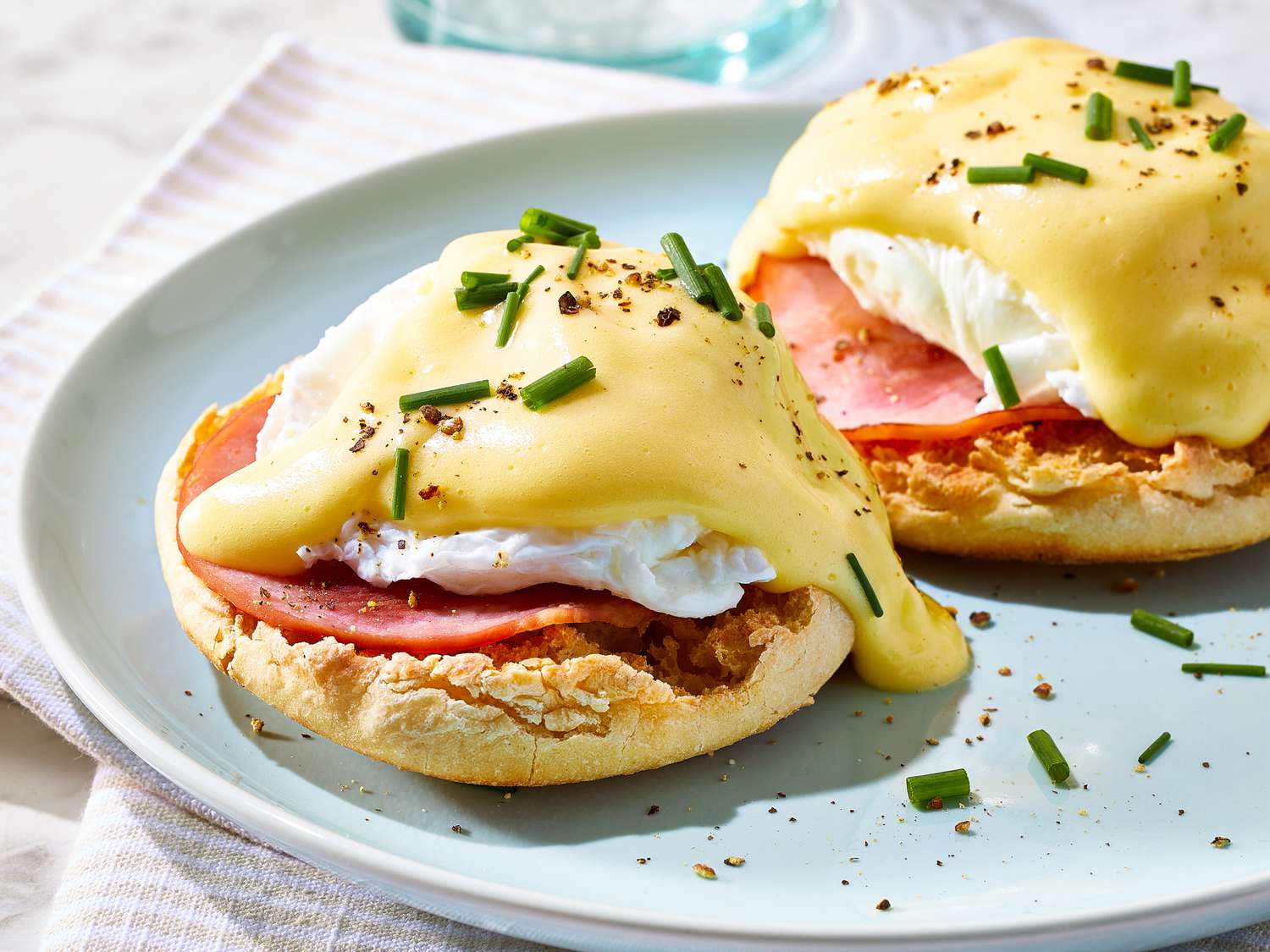 how to make eggs benedict