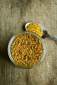 what does bee pollen taste like
