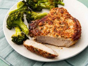 how long to cook boneless pork chops in air fryer