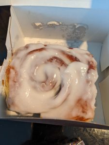 how many calories in cinnamon bun
