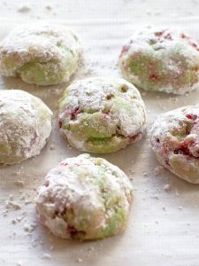 what happens when you put cherry in pistachio pudding flavor