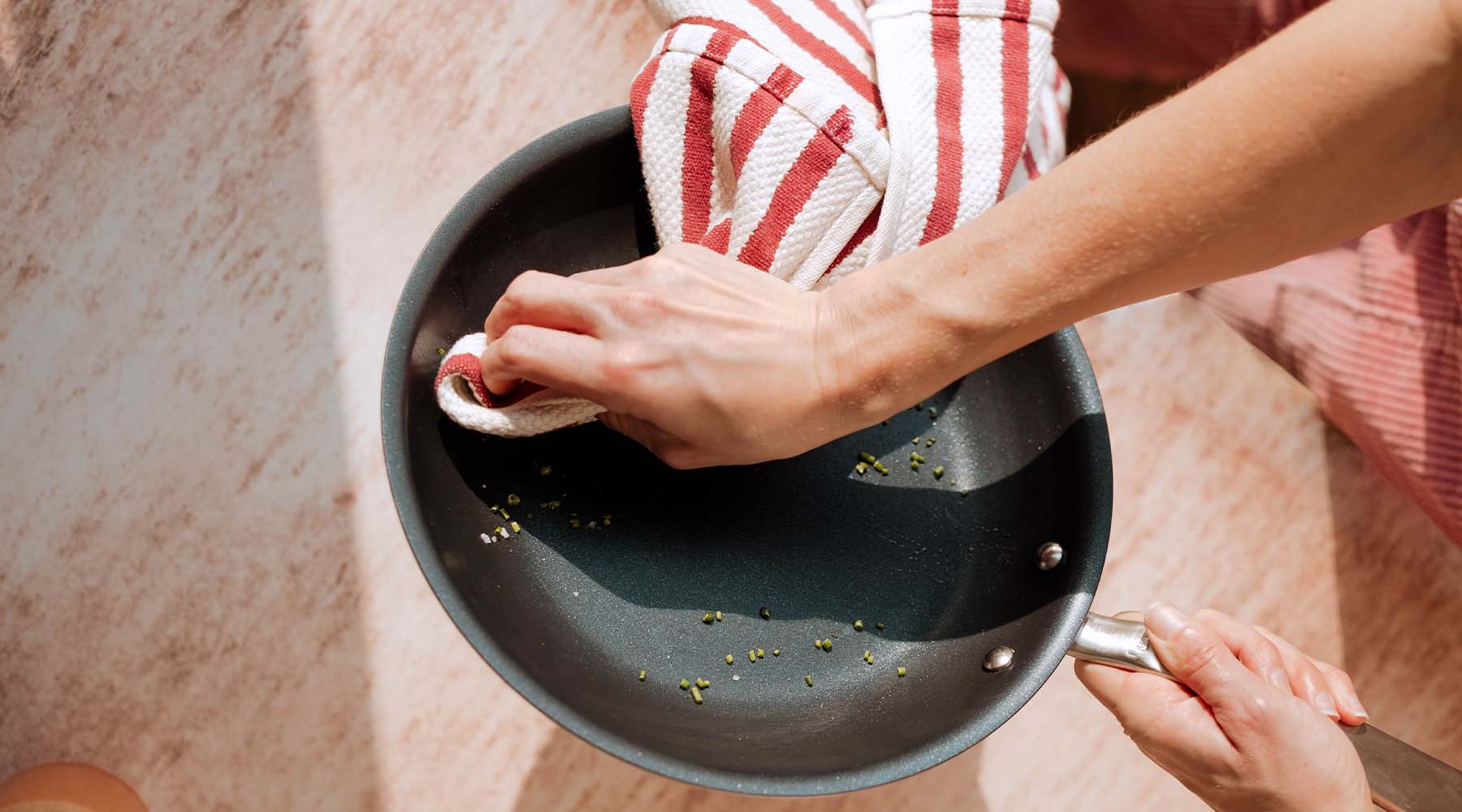 how to clean burnt food off a nonstick pan