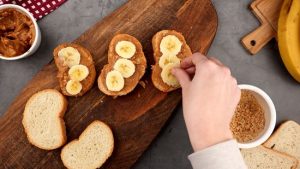 what to eat with peanut butter