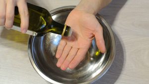 how to get jalapeno off hands
