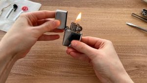 how to fill a zippo