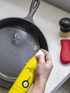 how to clean lodge cast iron