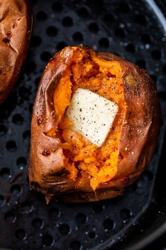 how to cook sweet potatoes in air fryer