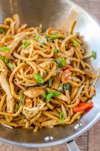 what is chicken lo mein
