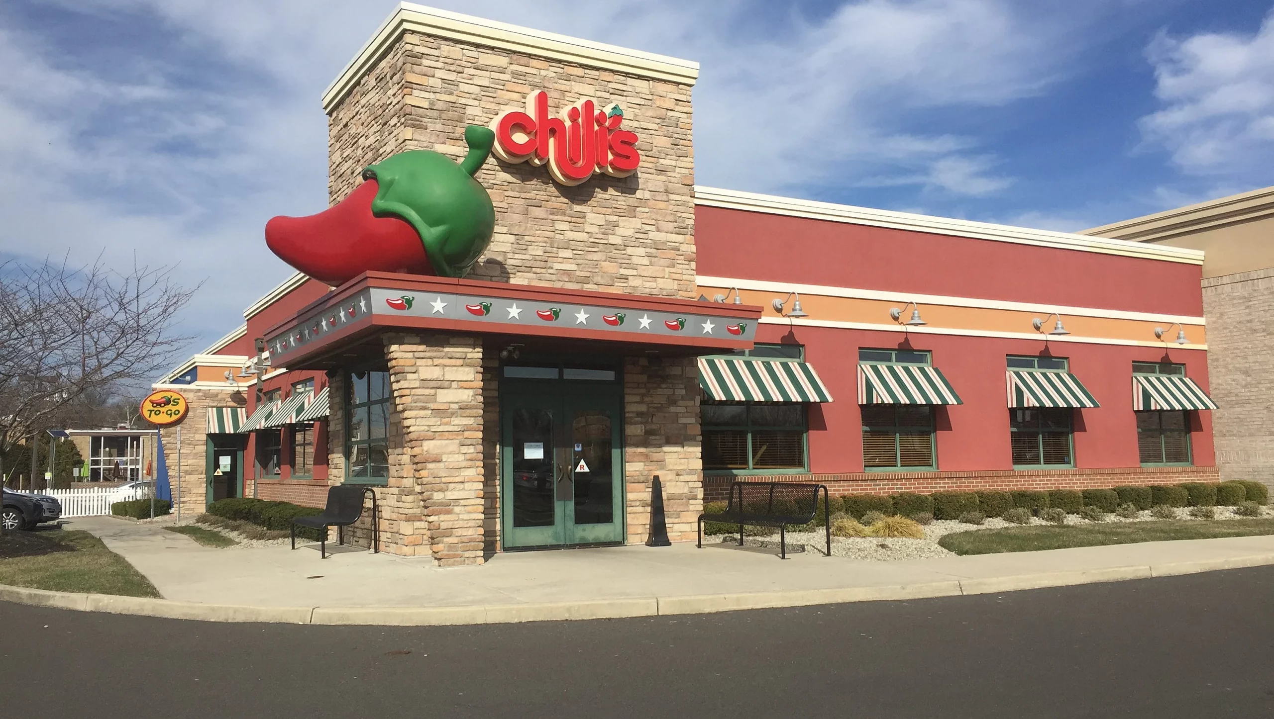 what time does chili's open