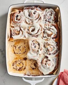 how mnay cinnom rolls does a peroson typically eat