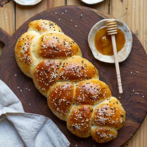 what is challah bread