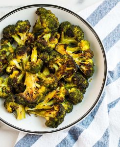 how long to cook broccoli in oven