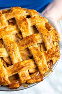 how long to cook apple pie