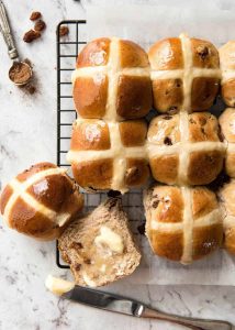 what are hot cross buns