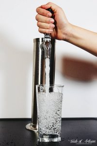 how to make carbonated water