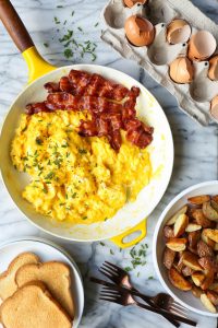 how to make good seasoned scrambled eggs