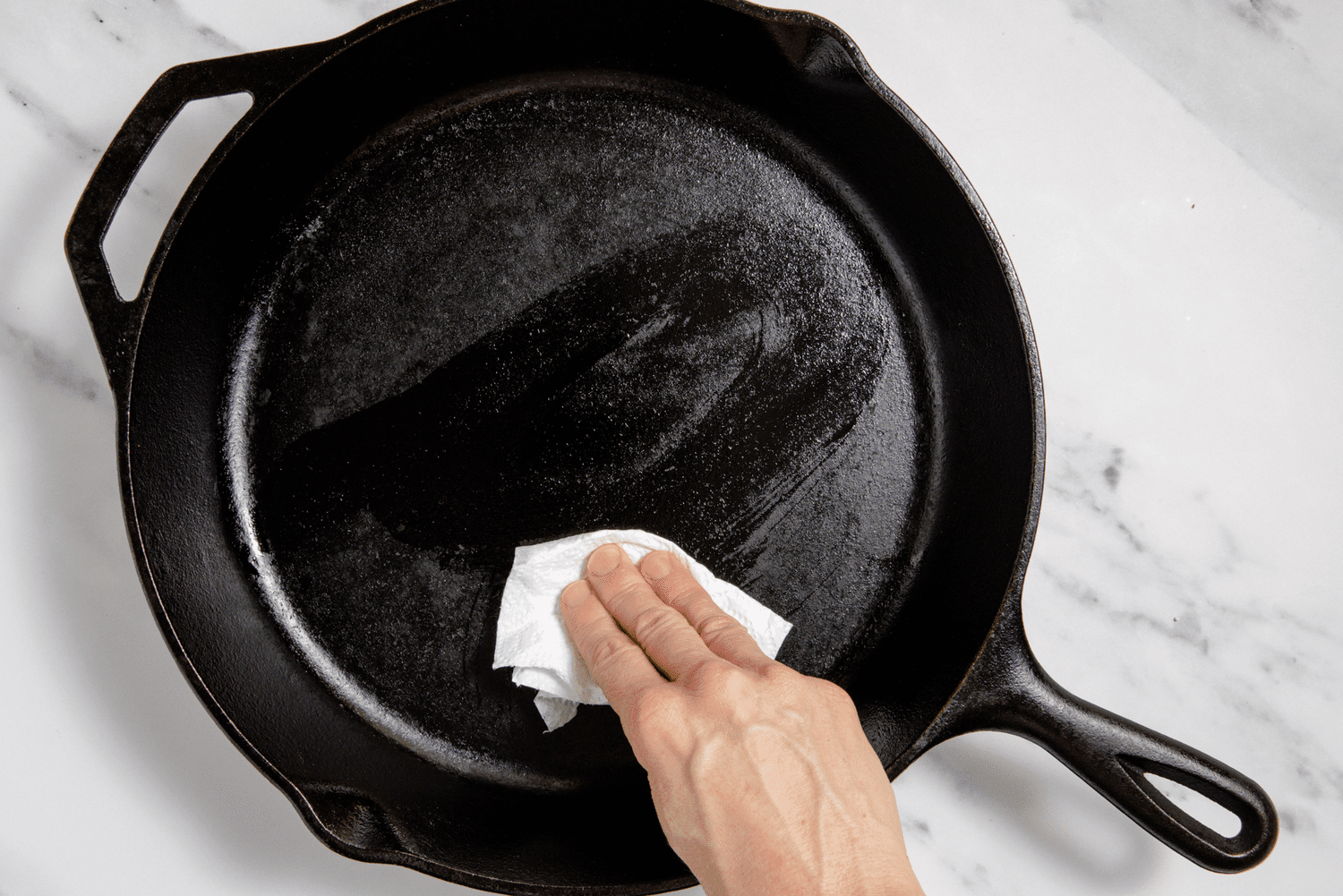 how to use a cast iron skillet