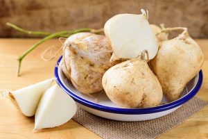 what does jicama taste like