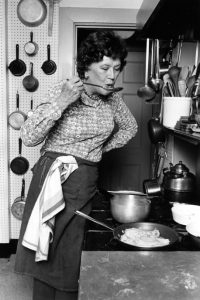 how tall was julia child