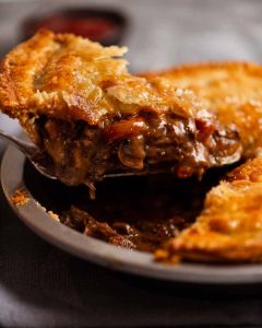 how many servings is one meat pie