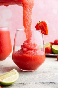 how to make a strawberry daiquiri