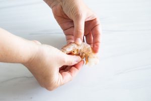 how to peel shrimp
