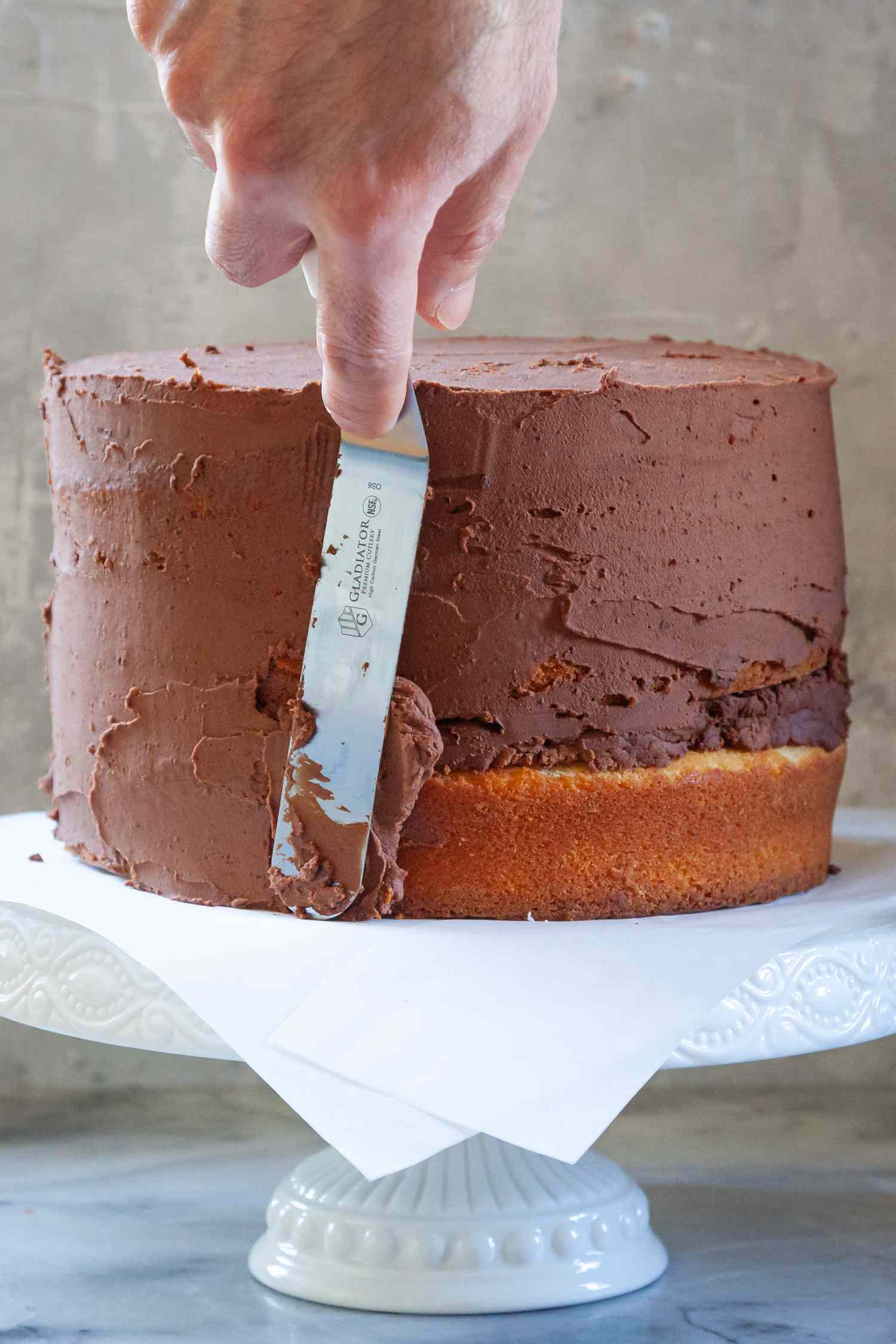 how to frost a cake