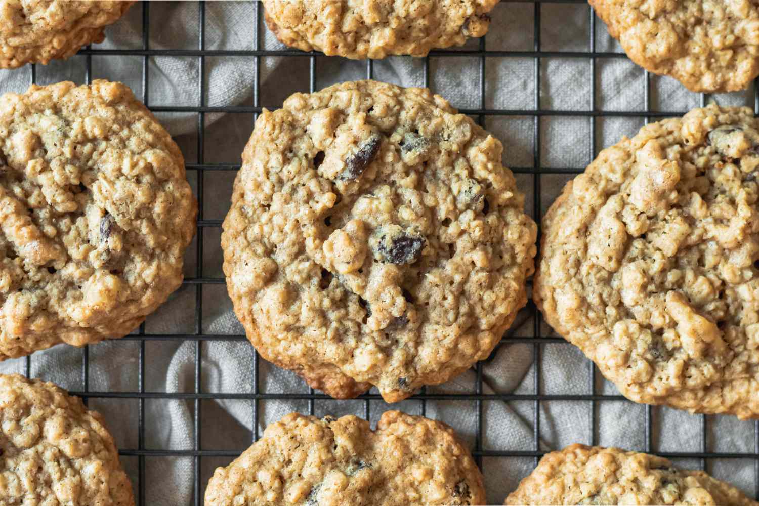 how to make oatmeal raisin cookies
