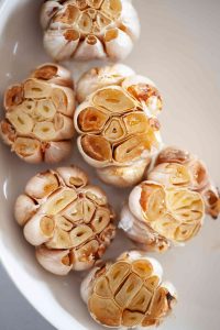 how do you roast garlic in the oven