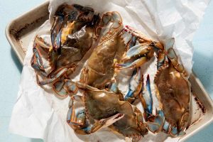 when are soft shell crabs in season