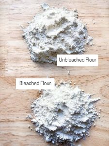 what is the difference between bleached and unbleached flour