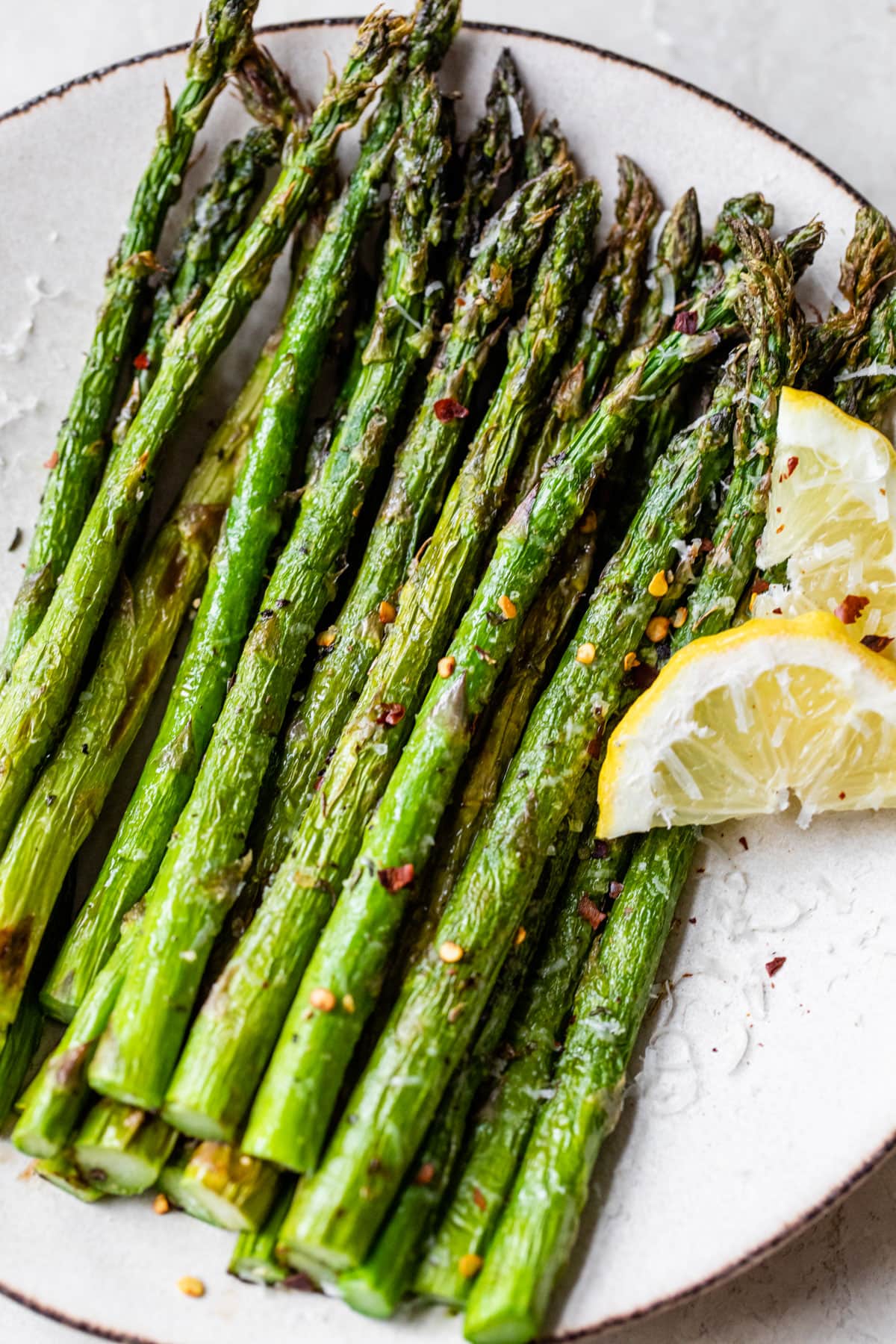 how long to cook asparagus in air fryer
