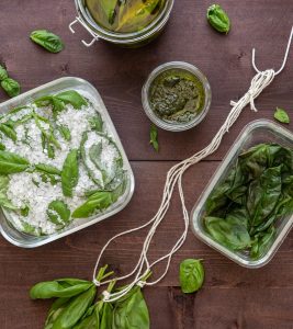 how to preserve fresh basil