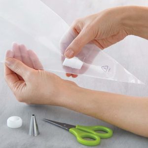 how to use a pastry bag
