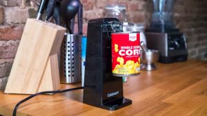 how to use electric can opener