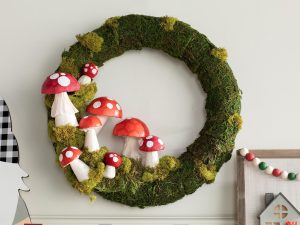 how to decorate outside woodland style with mushrooms