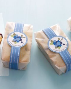 how to display tea cake wrappings