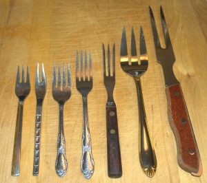 are forks kitchen utensils