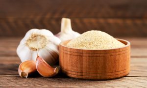 how much garlic powder equals one clove