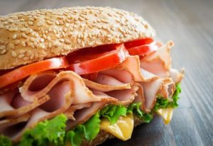 how many calories are in turkey sandwich